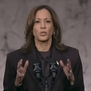 Kamala Harris và Cơ hội Lịch sử của Hoa Kỳ