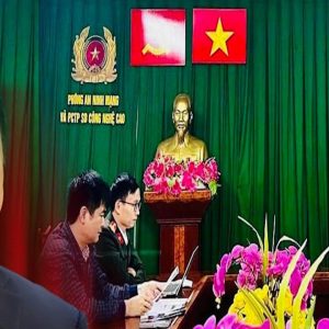 CHÊ TỈNH KHÁC ‘HẠNG 2, YẾU KÉM’, CÁN BỘ HÀ TĨNH BỊ KỶ LUẬT 