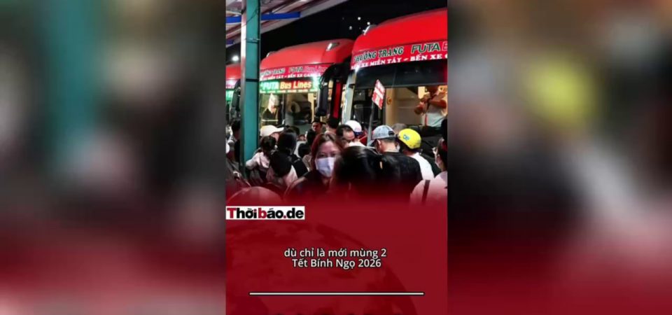 VỚI DÂN, LÀM GÌ CÒN TẾT!